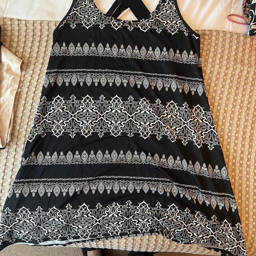Black & White Swimsuit Cover Up, Size XL, Great condition